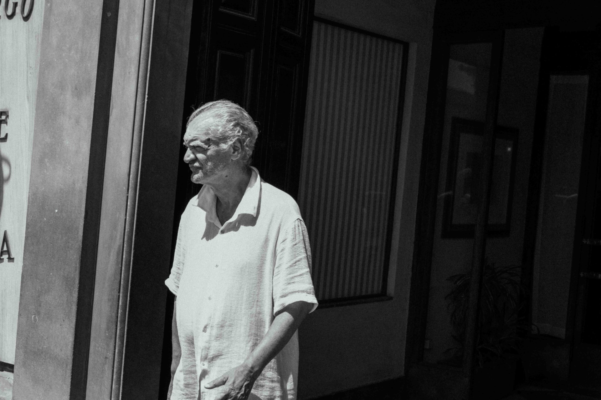 Light in the eyes, black and white photograph